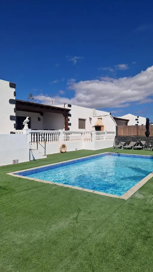Villa Vinsta Playa Blanca  Spain